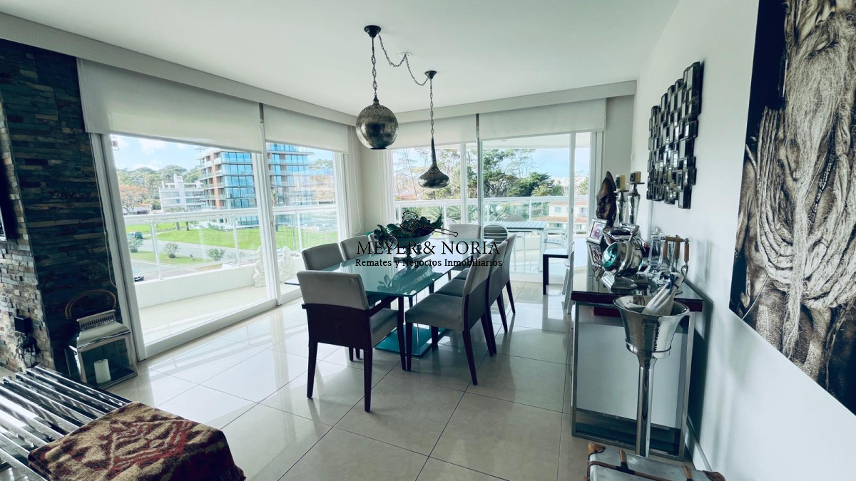 Apartamento ID.61 - Venta Aquarela, 2 dorm en suite, más dependencia y todos los servicios 