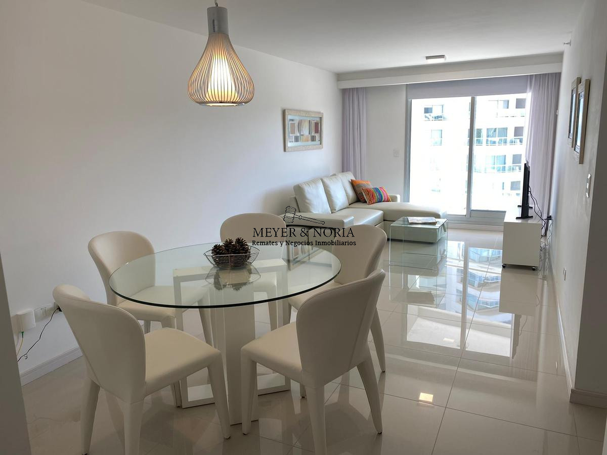 Apartamento ID.4 - Apto en playa brava, 1 dormitorio, terraza, parrillero, servicios