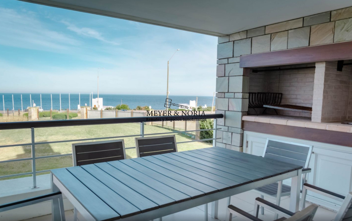 Apartamento ID.42 - Venta de Apartamento 2 DORMITORIOS en Playa Mansa, Punta del Este.
