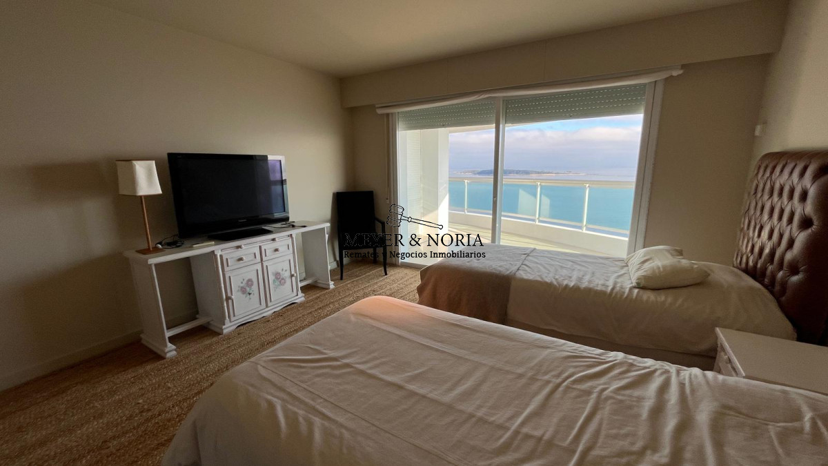 Apartamento ID.57 - Penthouse de 4 suites mas dependencia y todos los servicios