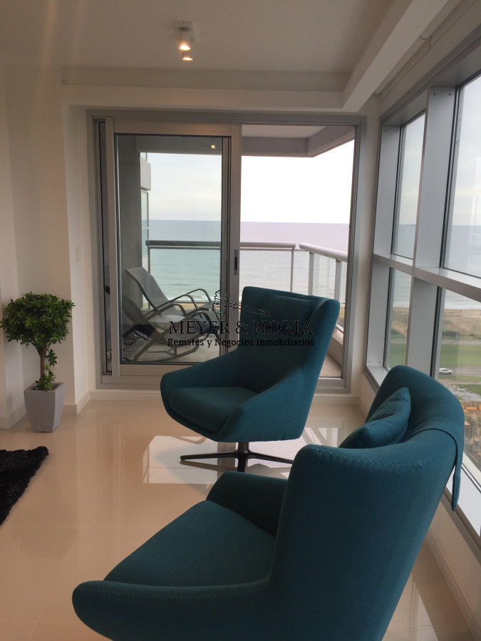 Apartamento ID.9 - Apto de 2 dormitorios mas dependencia y parrillero propio!