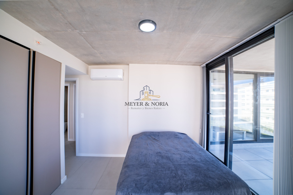Apartamento ID.126 - Apartamento de 2 dormitorios con vista al mar, Punta del Este Playa Brava
