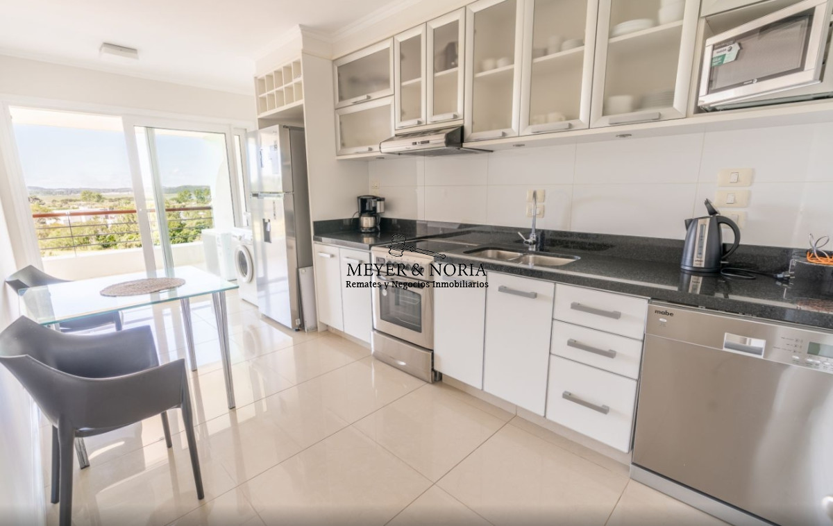 Apartamento ID.44 - Venta de apto alta gama. dos dormitorios, todos los servicios 