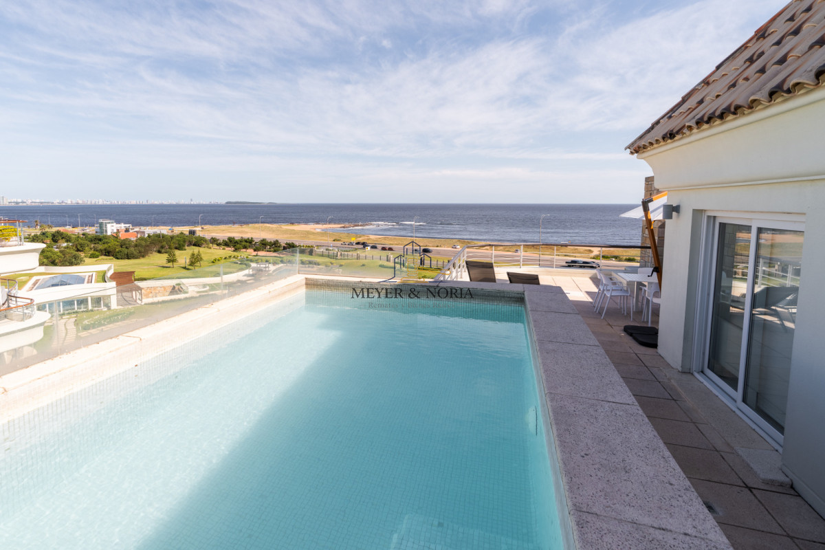 Apartamento ID.214 - Venta de Apartamento 4 DORMITORIOS con vista al mar