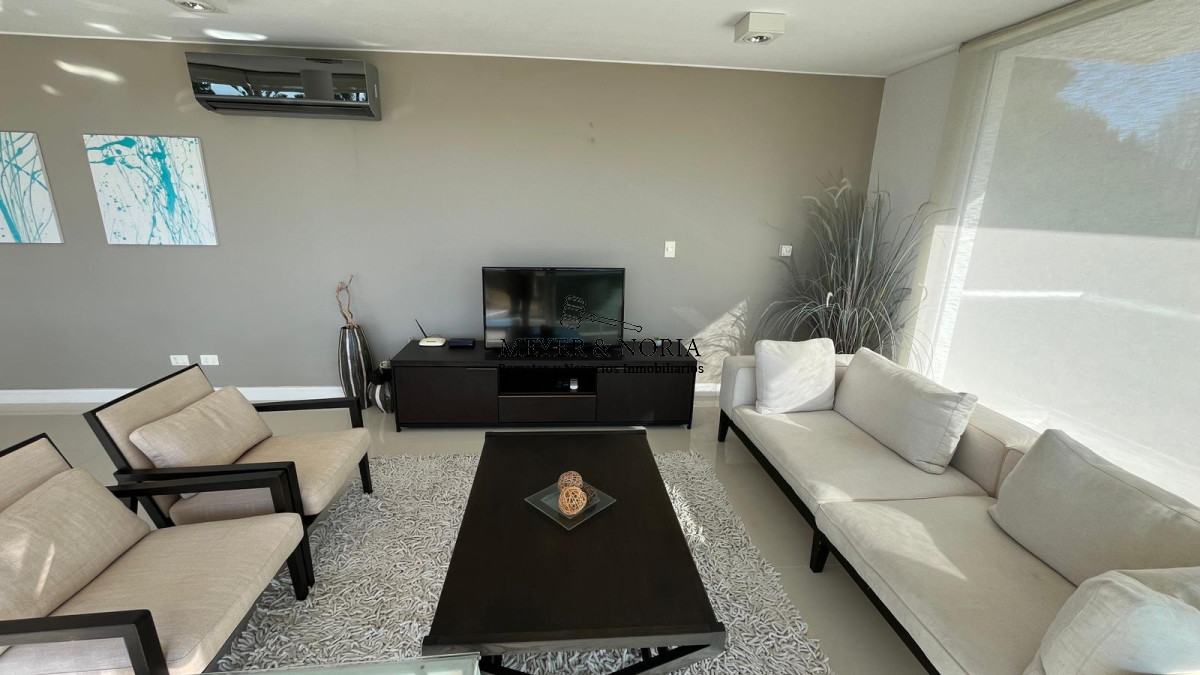 Apartamento ID.48 - Apto de 3 dormitorios, con parrillero propio - Playa Brava