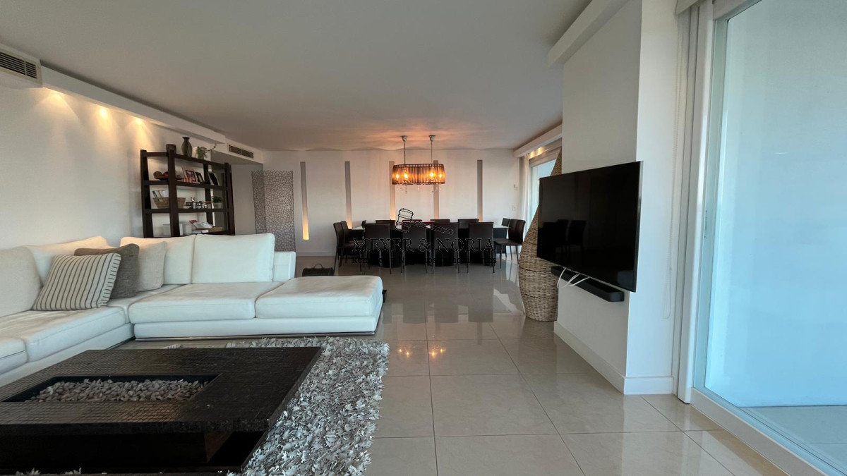 Apartamento ID.55 - Apto en Aquarela 4 dormitorios, vista al mar y todos los servicios 