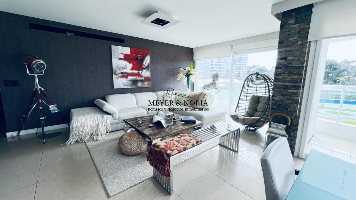 Apartamento ID.61 - Venta Aquarela, 2 dorm en suite, más dependencia y todos los servicios 