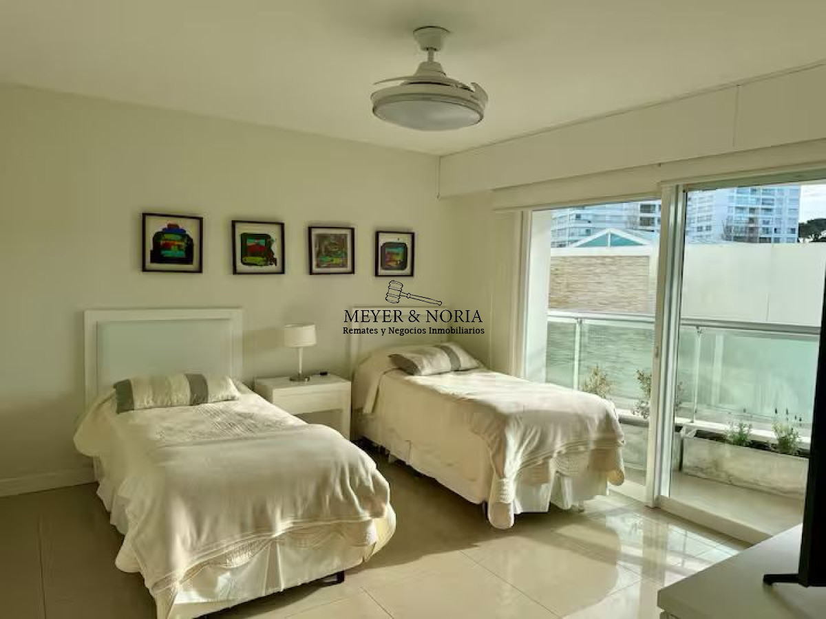 Apartamento ID.2 - Apto en torre de alta gama, 2 suites dep, TEMP 2026 - Playa Mansa
