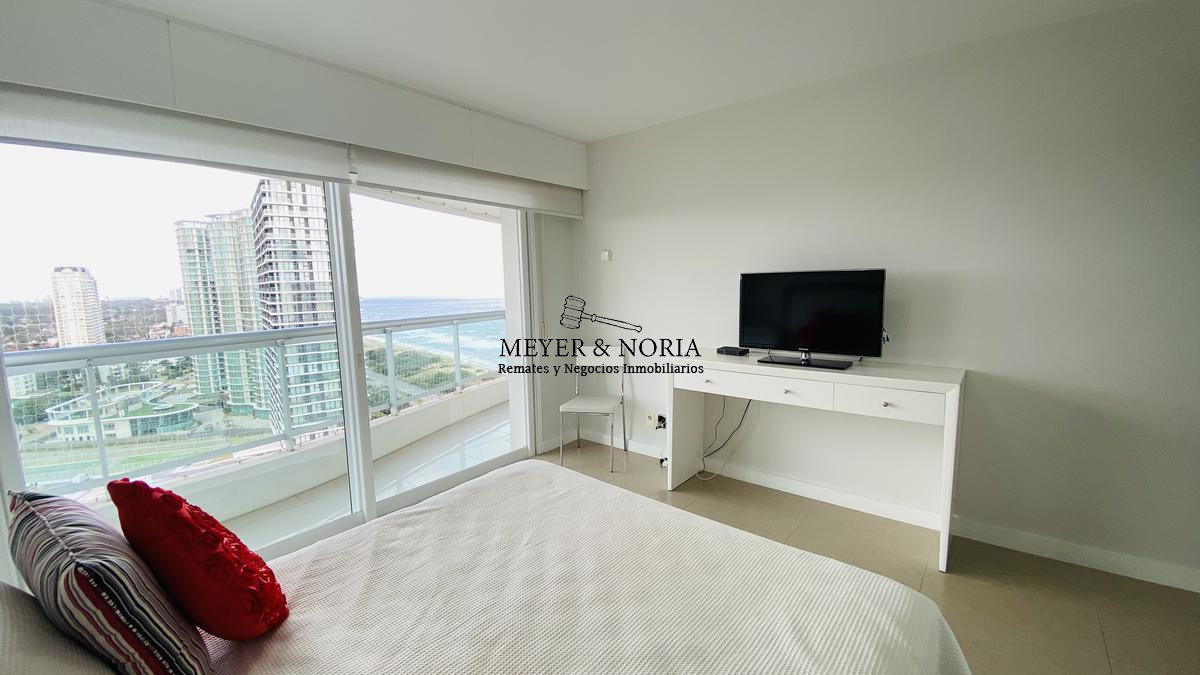 Apartamento ID.18 - Excelente unidad de 4 suites más dependencia!