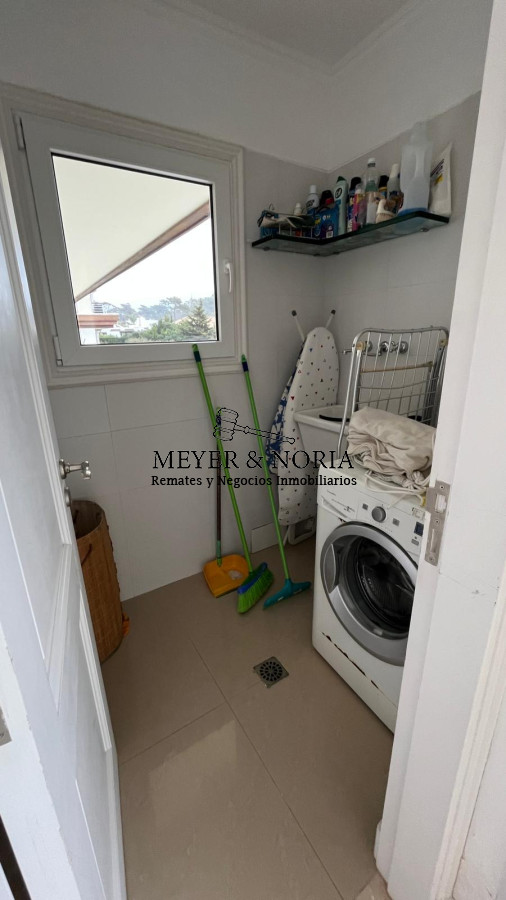 Apartamento ID.68 - Apto en playa Mansa de 3 suites, parrillero propio y todos los servicios