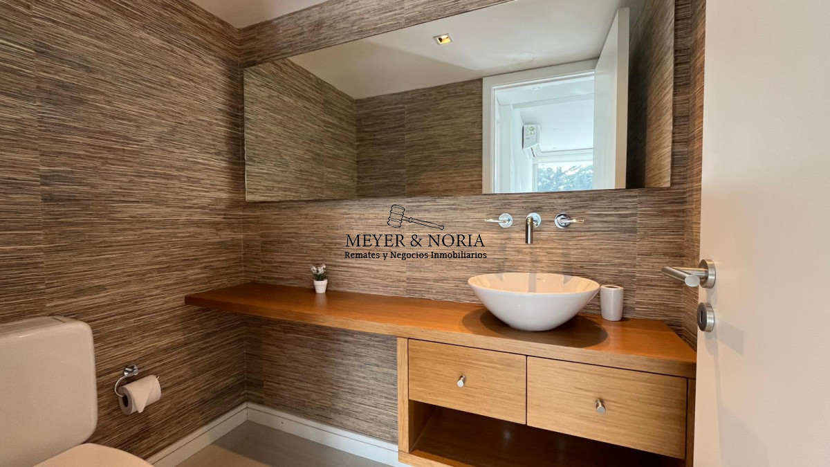 Apartamento ID.52 - Apto en venta en la Brava de un dorm en suite, con barbacoa y servicios 