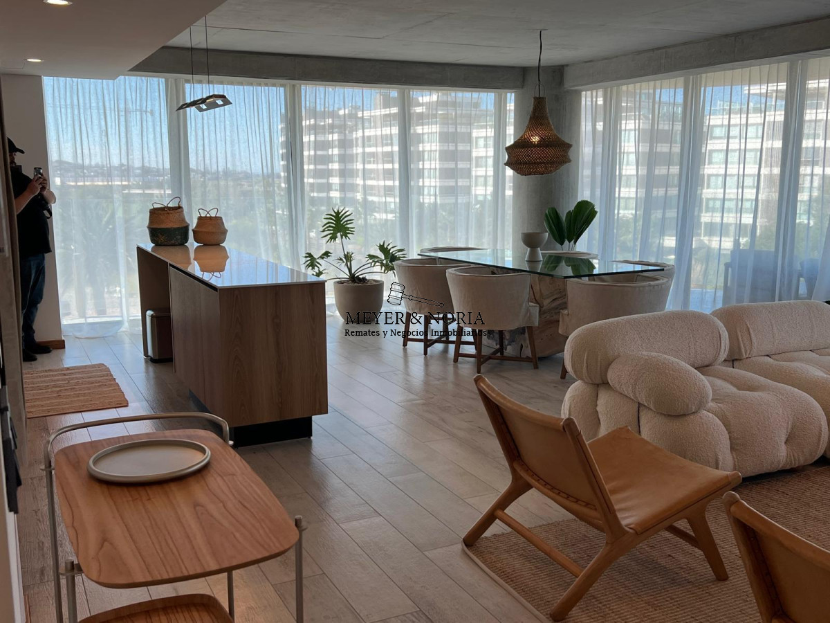 Apartamento ID.30 - Torre de alta gama! Apto de 3 suite mas dependencia y todos los servicios!