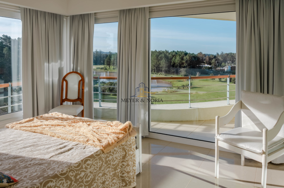 Apartamento ID.213 - Penthouse de 3 dorm, parrillero propio y servicios