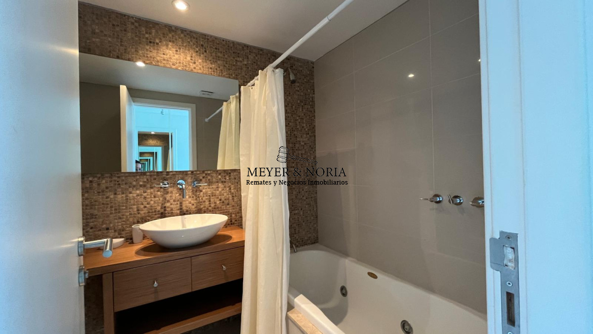 Apartamento ID.53 - Apto en venta de 2 dorm con parrillero propio en Playa Brava