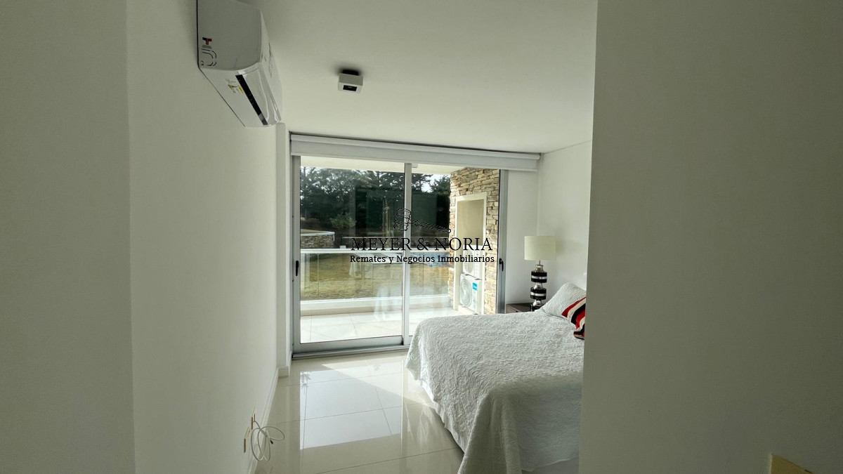 Apartamento ID.52 - Apto en venta en la Brava de un dorm en suite, con barbacoa y servicios 