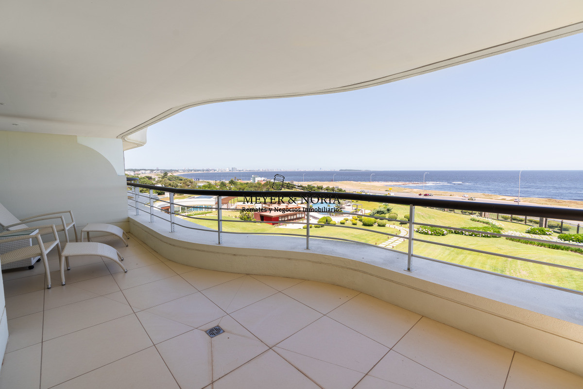 Apartamento ID.92 - Penthouse de 3 dormitorios con vista al mar, piscina y parrillero propio!