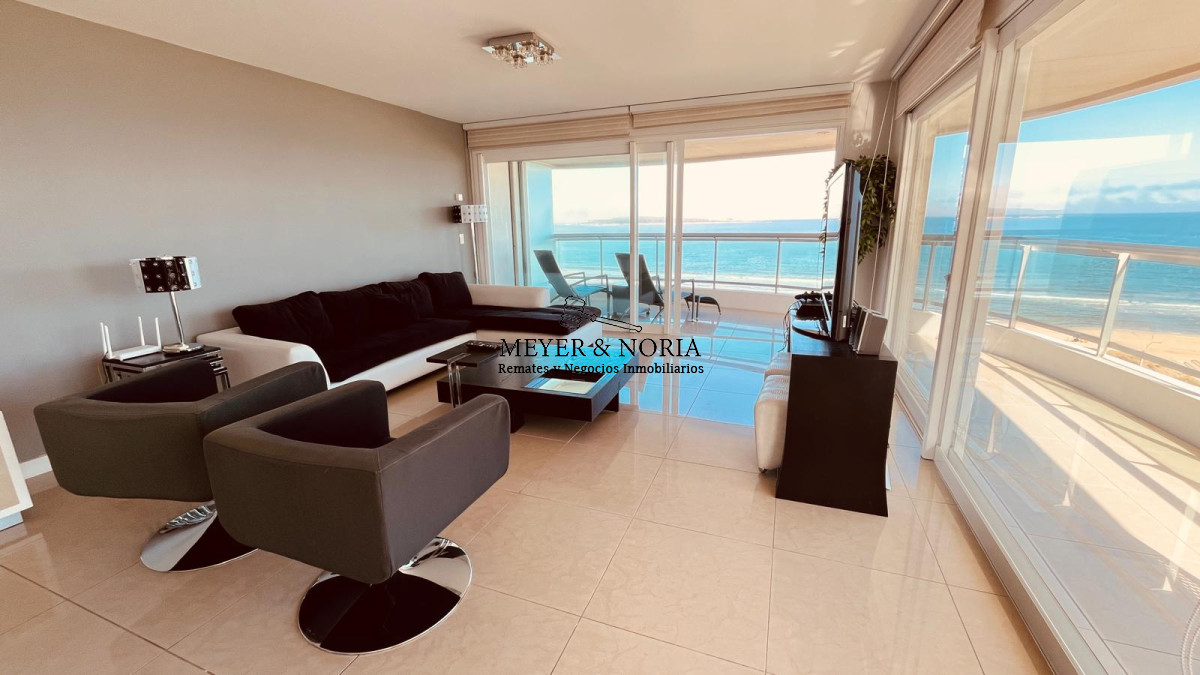 Apartamento ID.63 - Alquiler Aquarela, esquinero a Punta Ballena, 3 suites mas dependencia y baño de servicio
