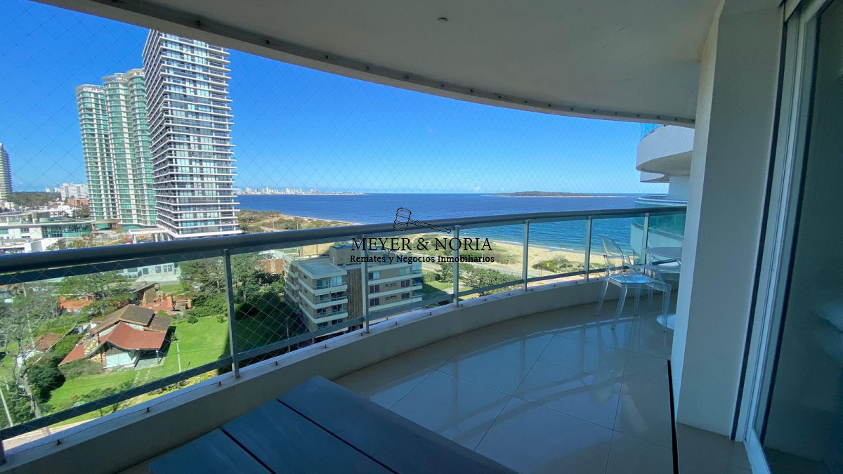 Apartamento ID.14 - Torre de alta gama, vista al mar, 2 dorm mas servicio- Playa Mansa