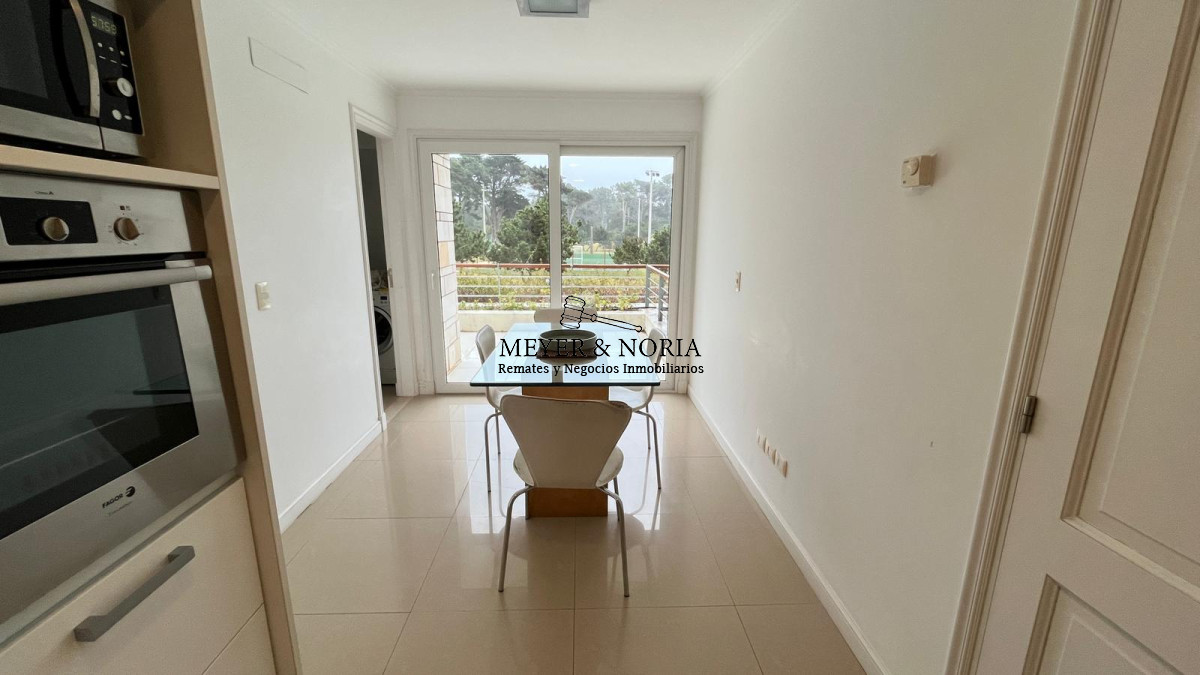 Apartamento ID.68 - Apto en playa Mansa de 3 suites, parrillero propio y todos los servicios
