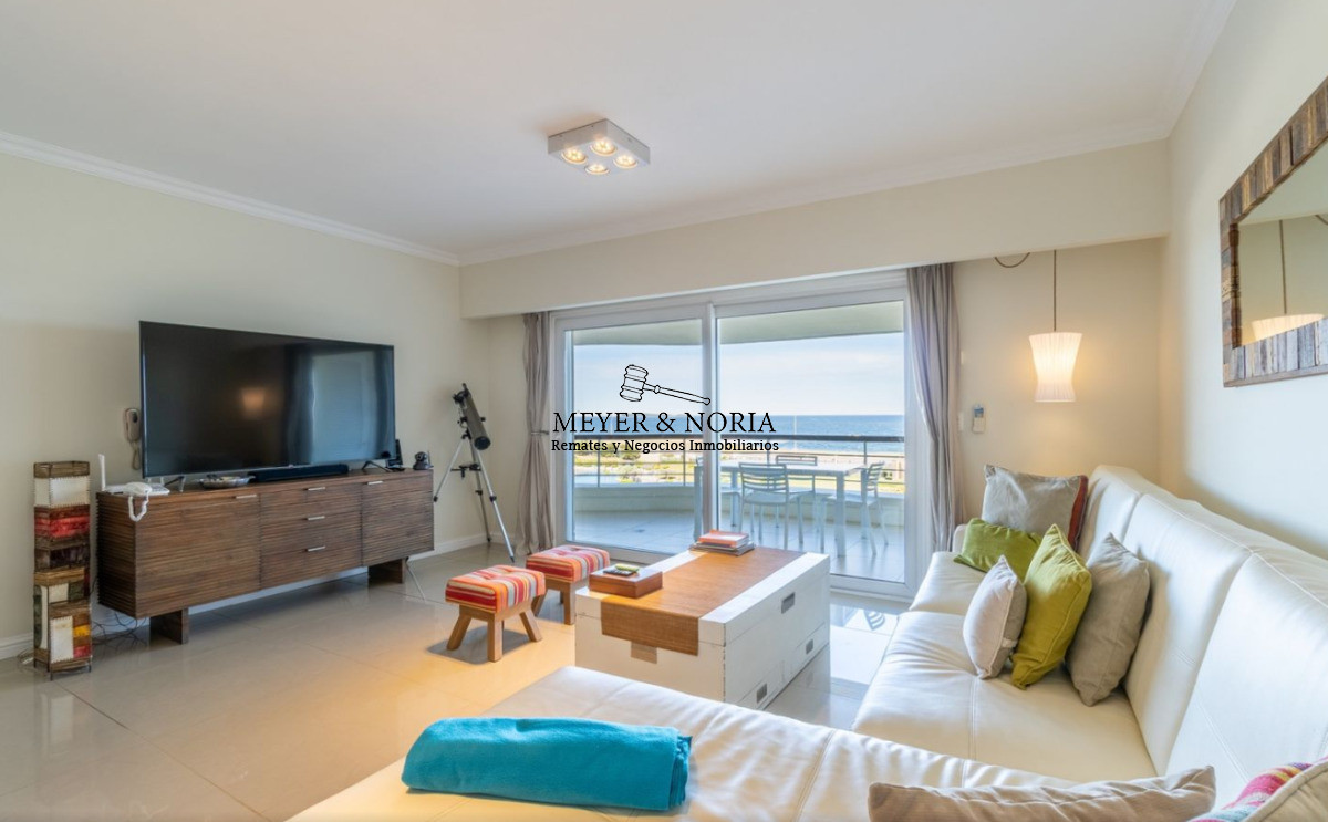 Apartamento ID.86 - ¡Frente al mar! parillero propio, 2 suites y todos los servicios, playa mansa 