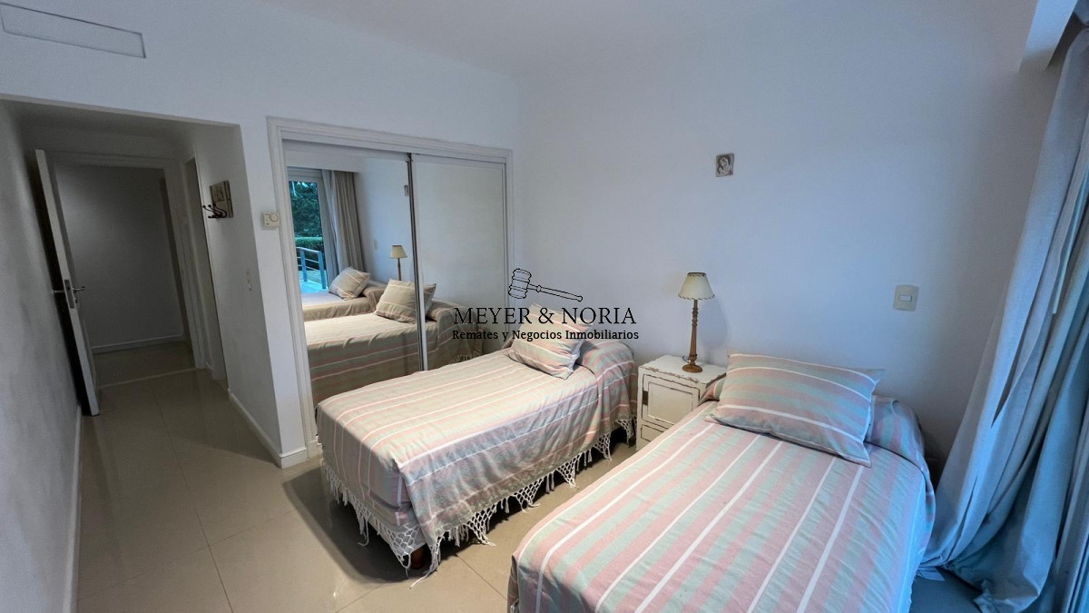 Apartamento ID.68 - Apto en playa Mansa de 3 suites, parrillero propio y todos los servicios