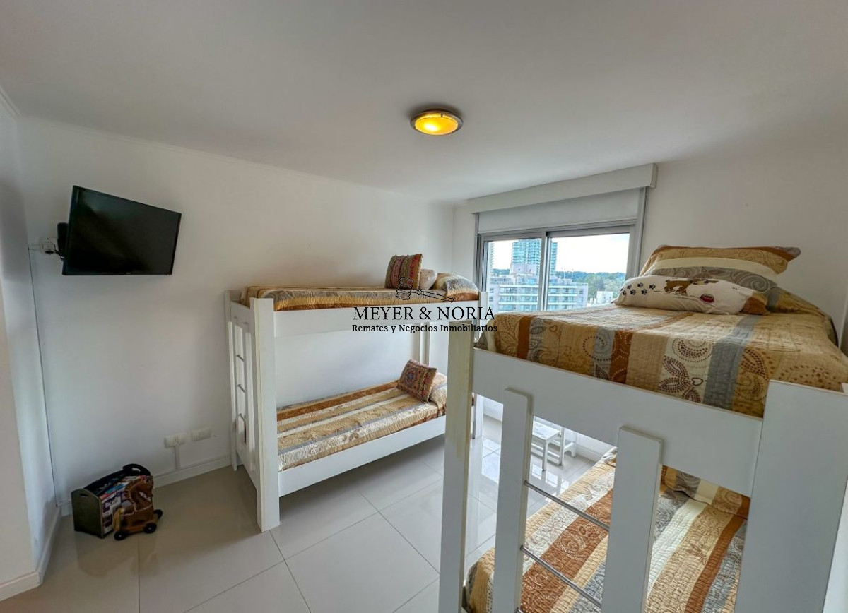 Apartamento ID.3 - Apto 3 dormitorios, vista a la Brava, edificio con servicios