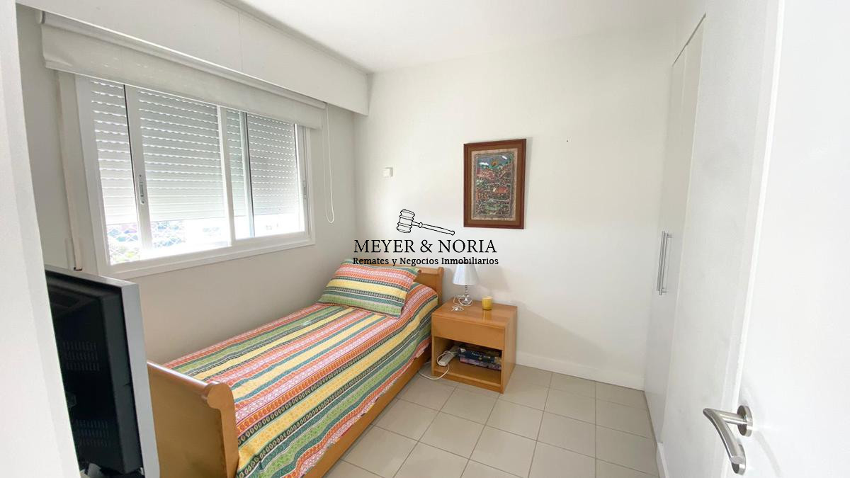 Apartamento ID.15 - Torre de alta gama, vista al mar, 2 dorm más servicio- Playa Mansa