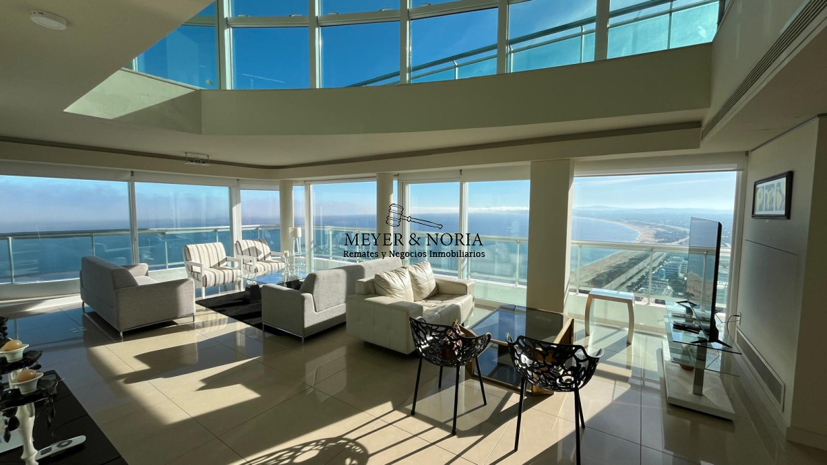 Apartamento ID.62 - Duplex con inmejorable vista, barbacoa y piscina propia, 3 suite mas dep y baño de servicio
