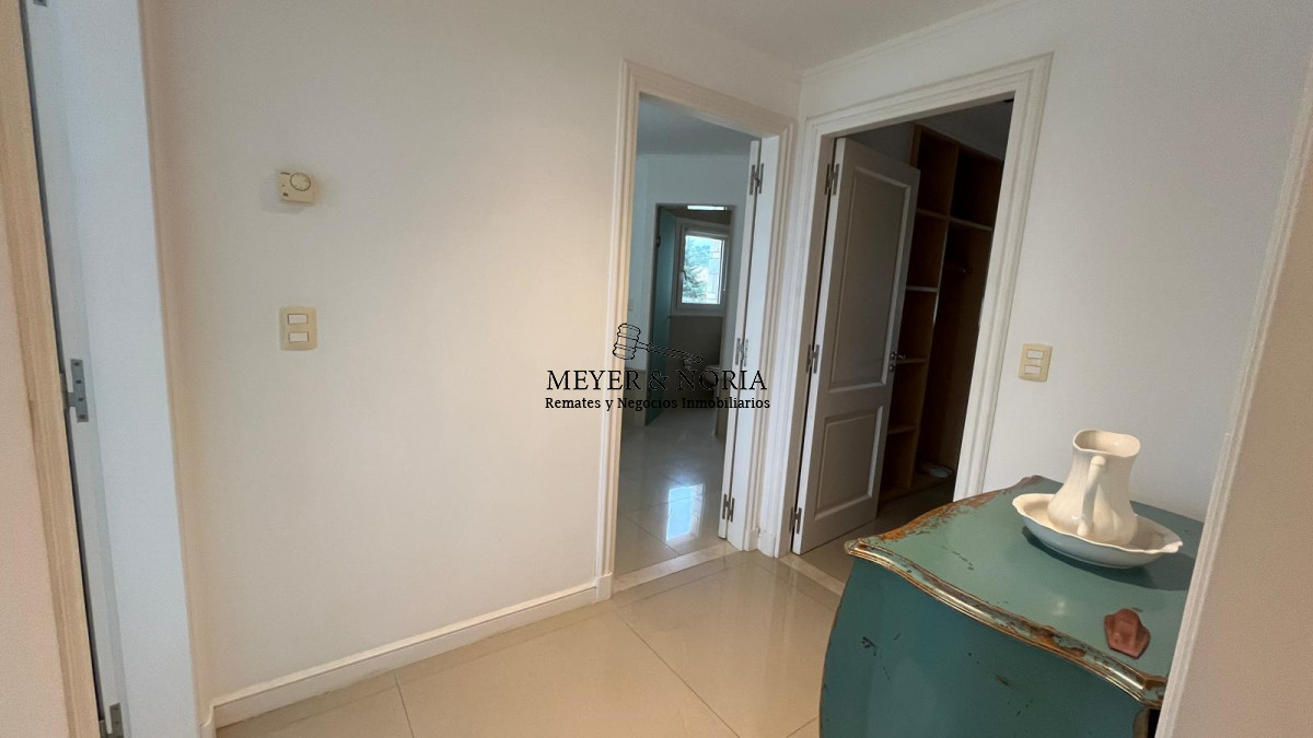 Apartamento ID.68 - Apto en playa Mansa de 3 suites, parrillero propio y todos los servicios