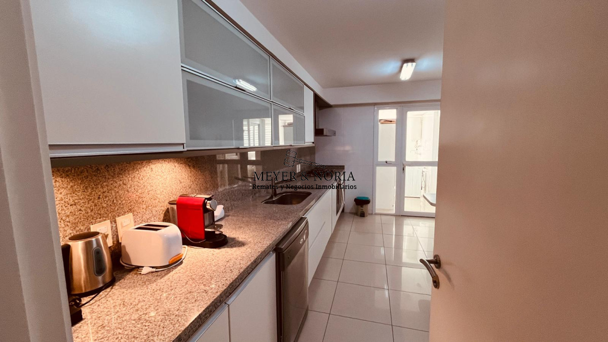 Apartamento ID.63 - Alquiler Aquarela, esquinero a Punta Ballena, 3 suites mas dependencia y baño de servicio