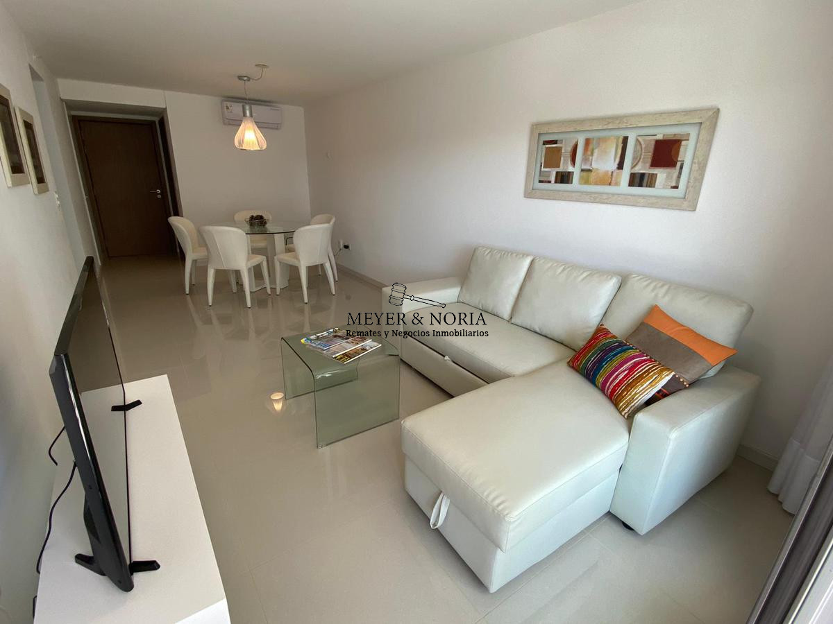 Apartamento ID.4 - Apto en playa brava, 1 dormitorio, terraza, parrillero, servicios