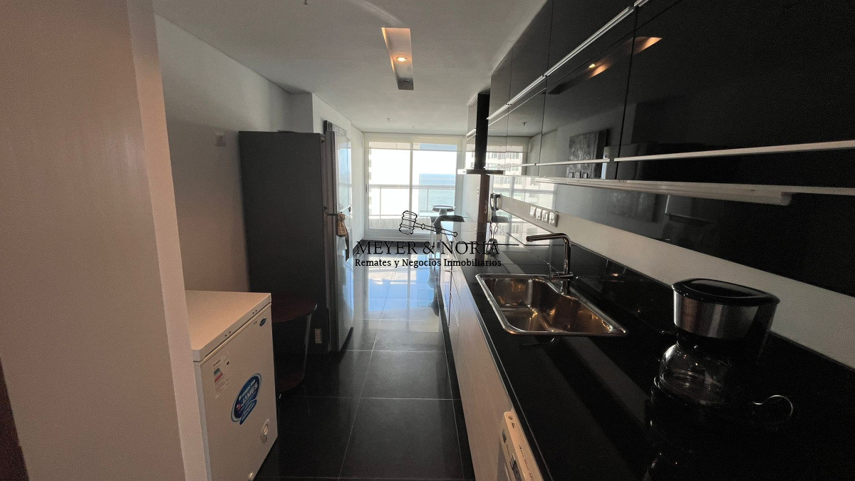 Apartamento ID.84 - Piso alto, parrillero propio, 3 dorm más dep, todos los servicios, Playa Brava pda 10