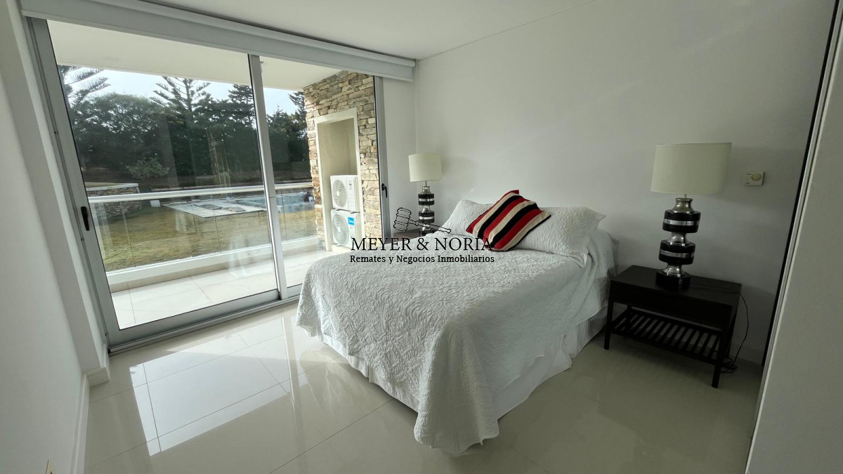 Apartamento ID.52 - Apto en venta en la Brava de un dorm en suite, con barbacoa y servicios 