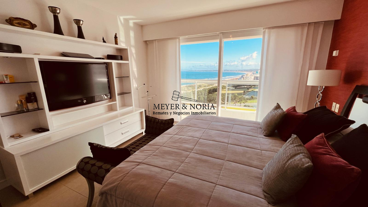 Apartamento ID.63 - Alquiler Aquarela, esquinero a Punta Ballena, 3 suites mas dependencia y baño de servicio