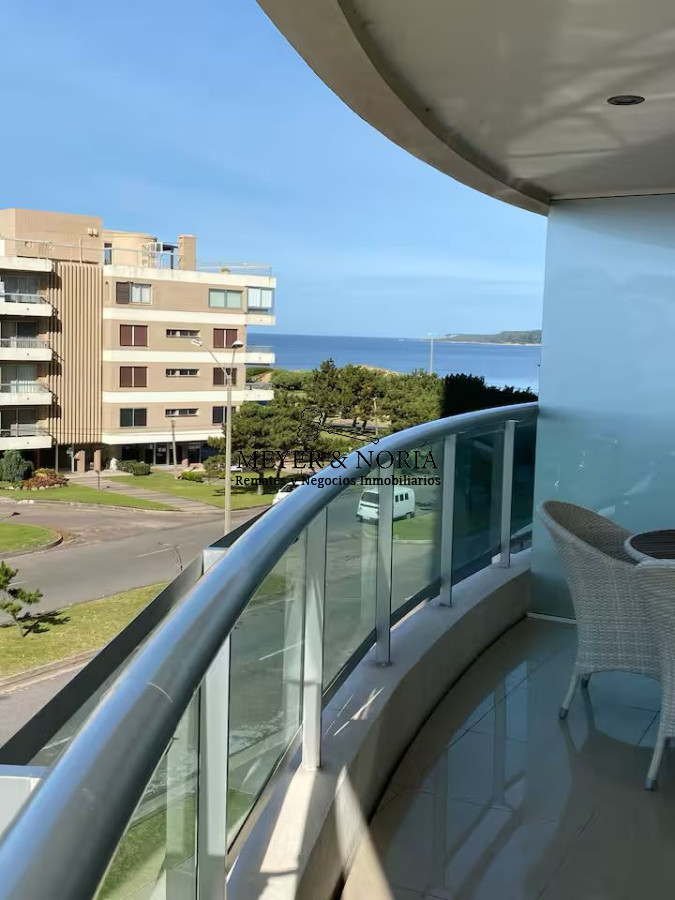 Apartamento ID.2 - Apto en torre de alta gama, 2 suites dep, TEMP 2026 - Playa Mansa