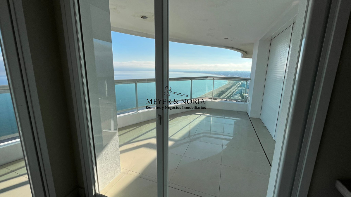 Apartamento ID.57 - Penthouse de 4 suites mas dependencia y todos los servicios
