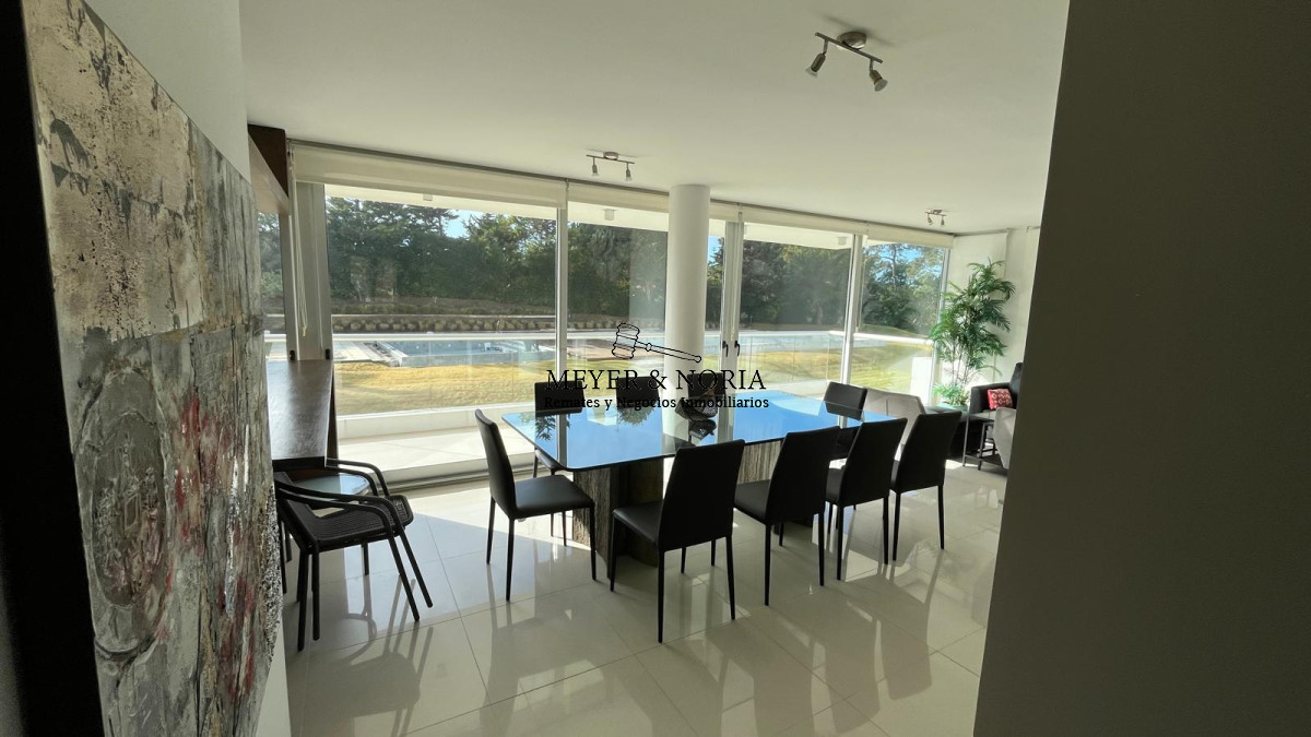 Apartamento ID.53 - Apto en venta de 2 dorm con parrillero propio en Playa Brava