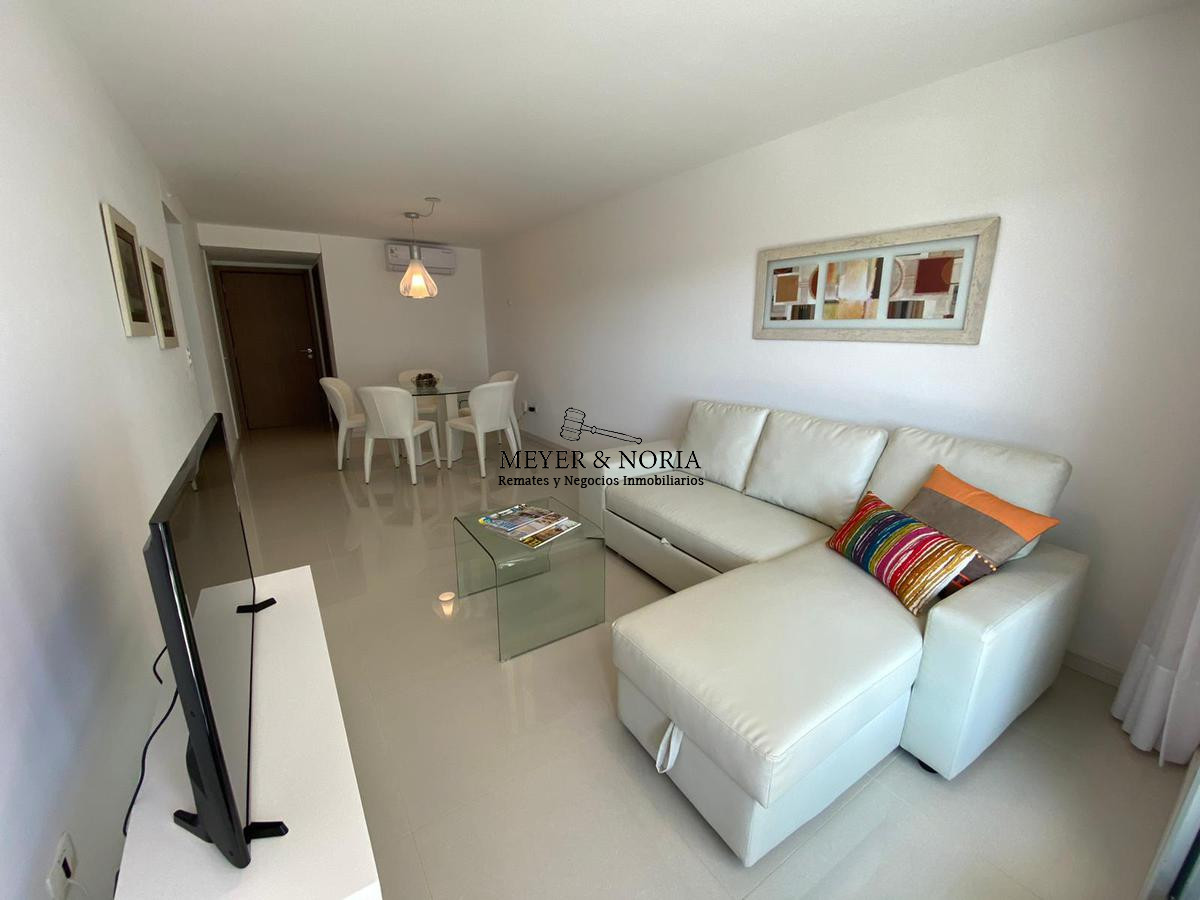 Apartamento ID.4 - Apto en playa brava, 1 dormitorio, terraza, parrillero, servicios