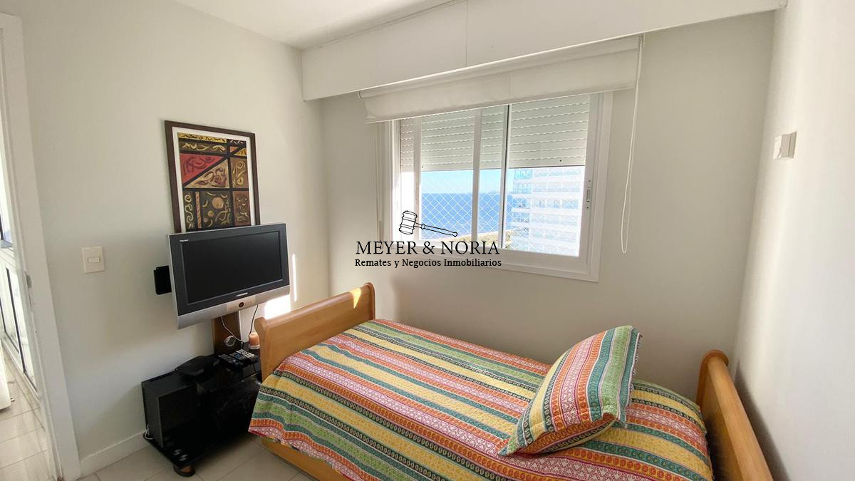 Apartamento ID.15 - Torre de alta gama, vista al mar, 2 dorm más servicio- Playa Mansa