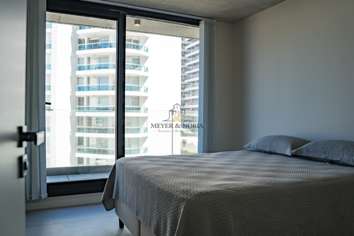 Apartamento ID.126 - Apartamento de 2 dormitorios con vista al mar, Punta del Este Playa Brava