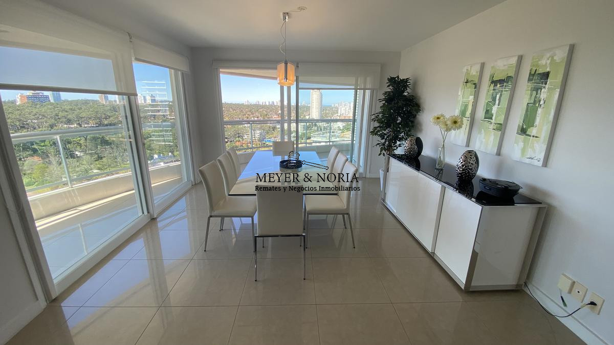 Apartamento ID.16 - Aquarela piso alto, 2 dorm mas dependencia 