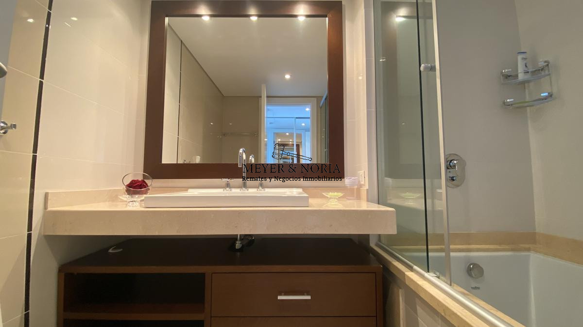 Apartamento ID.16 - Aquarela piso alto, 2 dorm mas dependencia 