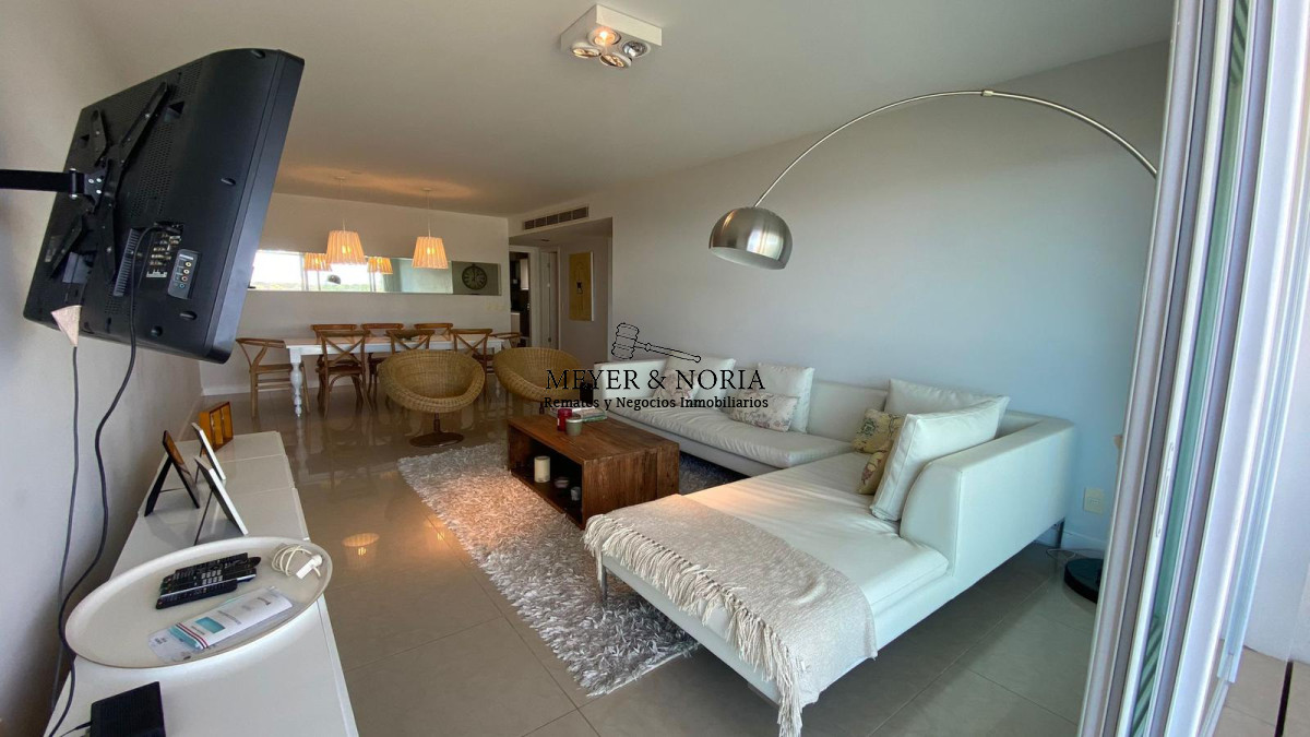 Apartamento ID.14 - Torre de alta gama, vista al mar, 2 dorm mas servicio- Playa Mansa
