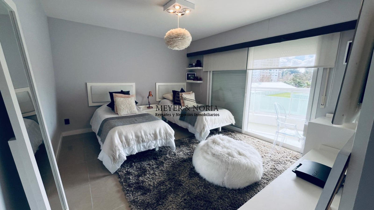 Apartamento ID.61 - Venta Aquarela, 2 dorm en suite, más dependencia y todos los servicios 