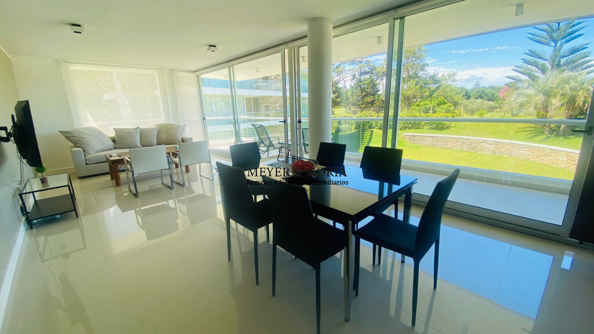 Apartamento ID.47 - Apto en venta de 3 dormitorios, con parrillero propio - Playa Brava