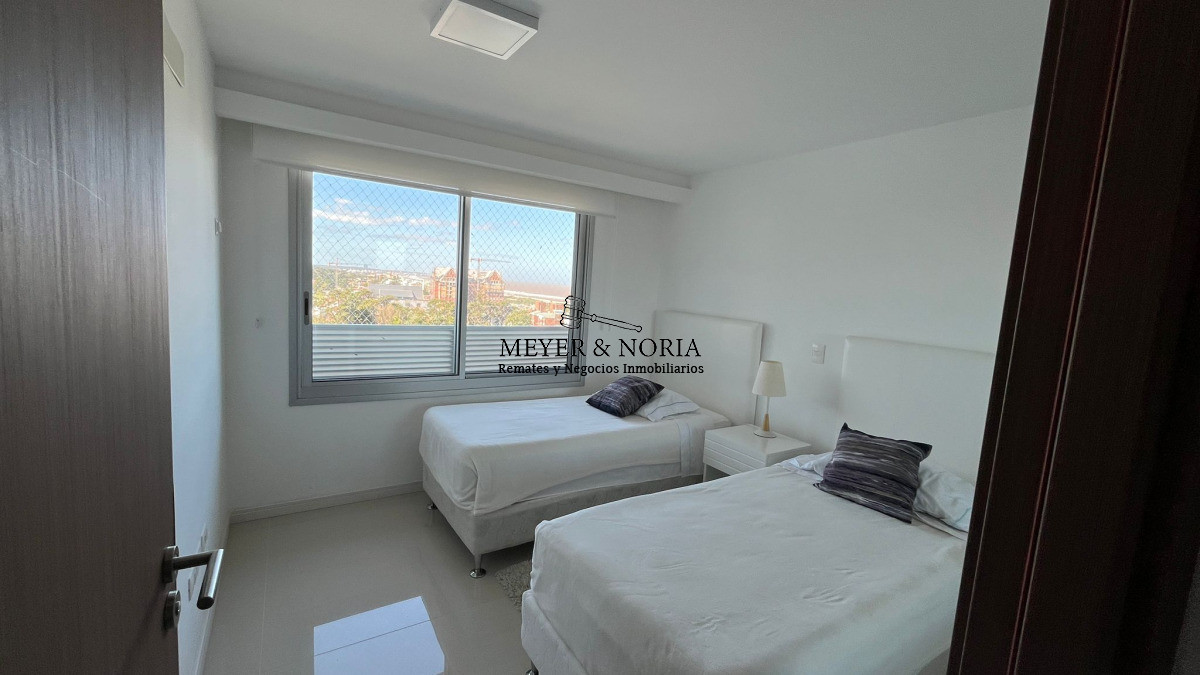 Apartamento ID.85 - Apto en Playa Brava alquiler temp 2026, 3 dorm, mas dependencia y todos los servicios