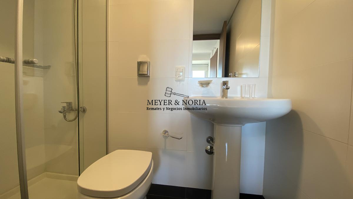Apartamento ID.8 - Departamento, 2 dormitorios dep, con parrillero y servicios- Playa Brava