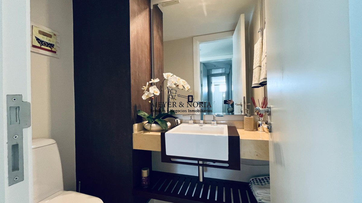 Apartamento ID.61 - Venta Aquarela, 2 dorm en suite, más dependencia y todos los servicios 