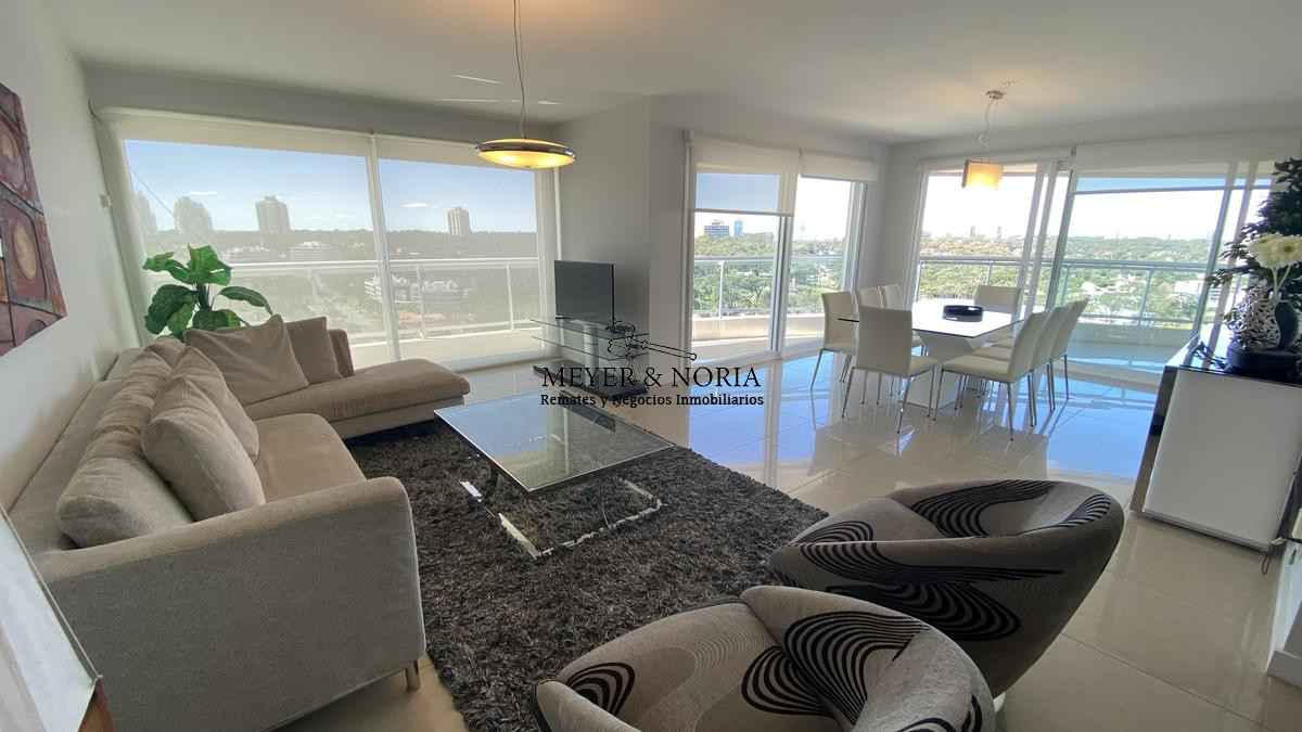 Apartamento ID.16 - Aquarela piso alto, 2 dorm mas dependencia 