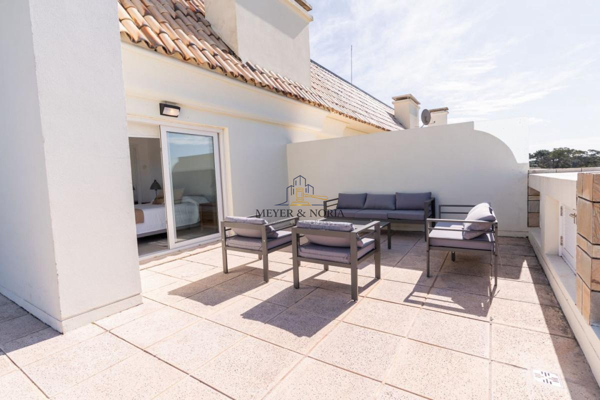 Apartamento ID.214 - Venta de Apartamento 4 DORMITORIOS con vista al mar